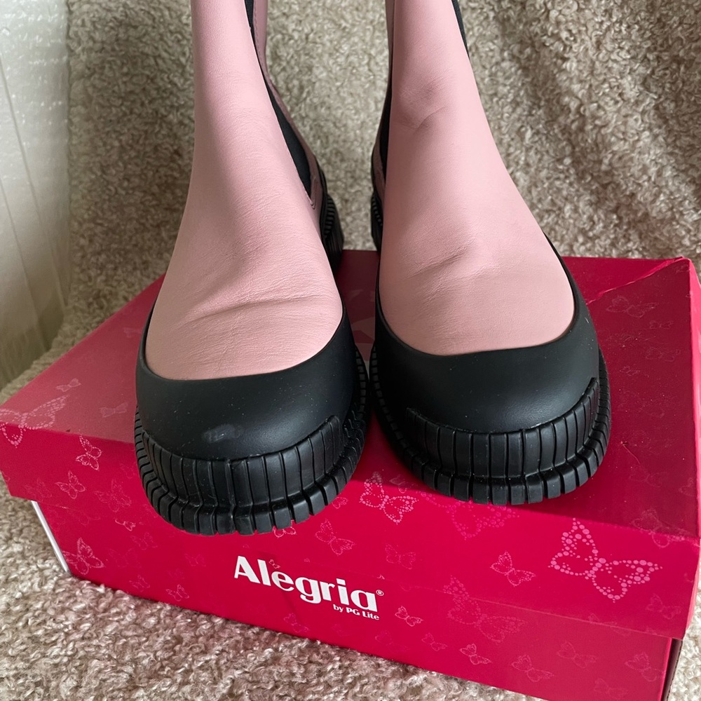 Alegria Women's Pink and Black Winter Boots